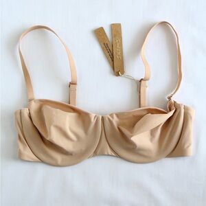 SKIMS Smoothing Intimates Unlined Strapless Bra 38B